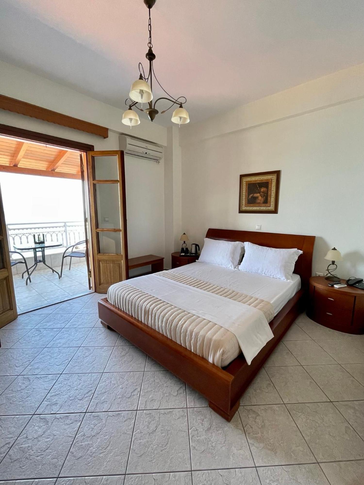 Sofotel Koroni  Bagian luar foto